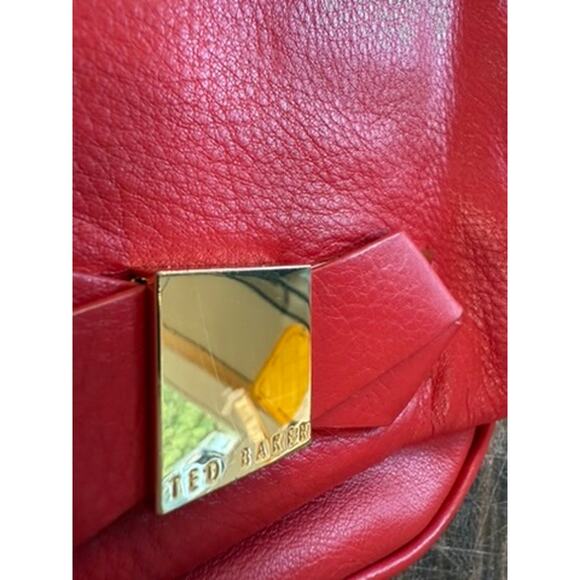 "TED BAKER" Cross Body Red Leather Purse Gold Metal Accent Quiet Luxury Designer - Picture 6 of 16